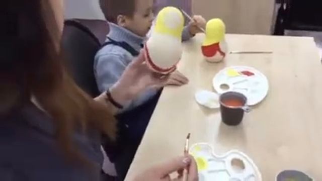 Экскурсия и мастер-класс на Фабрике Больших Матрешек смотреть онлайн