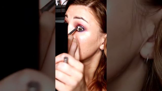 Нежно-розовый весенний вариант макияжа смотреть онлайн