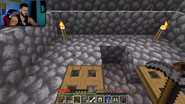 БОБ ХОЧЕТ ЗАНЯТЬ МОЕ МЕСТО // Minecraft: Выживание на одном блоке #9 смотреть онлайн