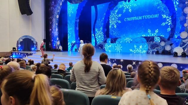 Ёлка во Дворце Республики ч.2 24.12.2022 смотреть онлайн