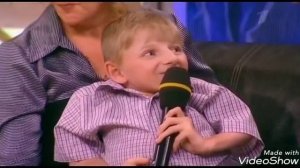 Хрустальный мальчик поёт песню Dum Dee Dum