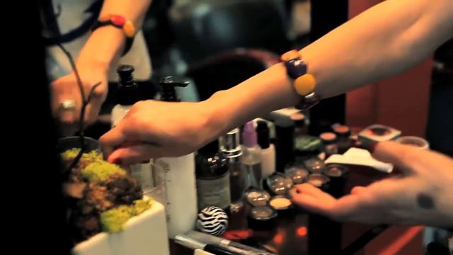 Red Carpet Ready in 10 Minutes by Jenny Karl Teaser смотреть онлайн