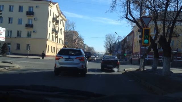859AF14. 581AWA14. Естая-Сатпаева. Парный презд стоп линии на запрещающий светофор смотреть онлайн