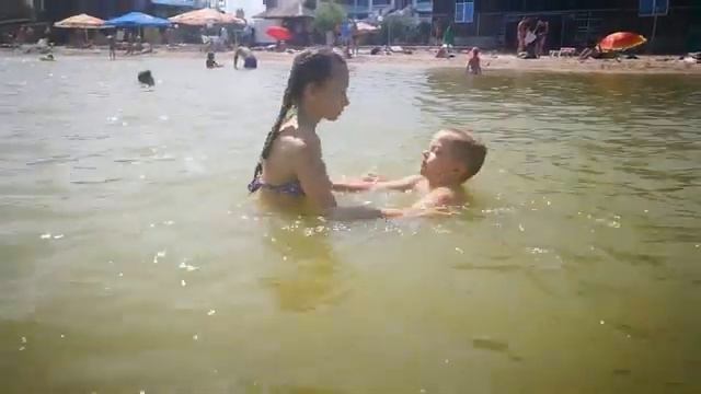 Солнце, море, пляж. Самбо дети смотреть онлайн
