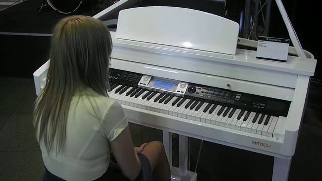Medeli Grand 500 - Демонстрация смотреть онлайн