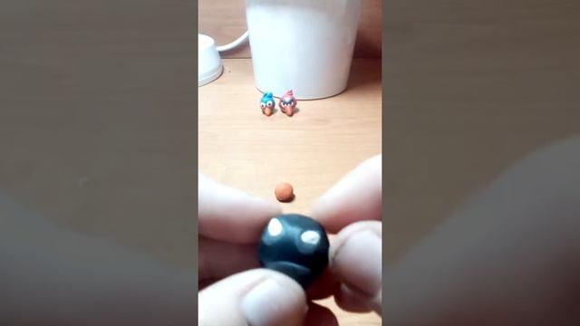 Чёрная птица из злые птички смотреть онлайн