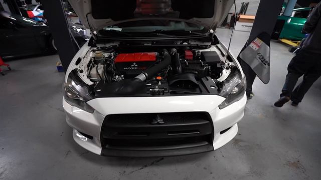 Building & Heavily Modifying a 2013 Mitsubishi Lancer EVO GSR - Part 1: Deep Inspection & Surprises смотреть онлайн