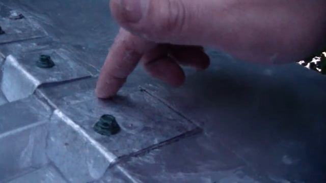 Как заделать щели в коньке крыши,при рифленом железе??? смотреть онлайн