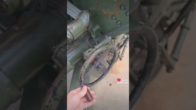 парк военной техники.