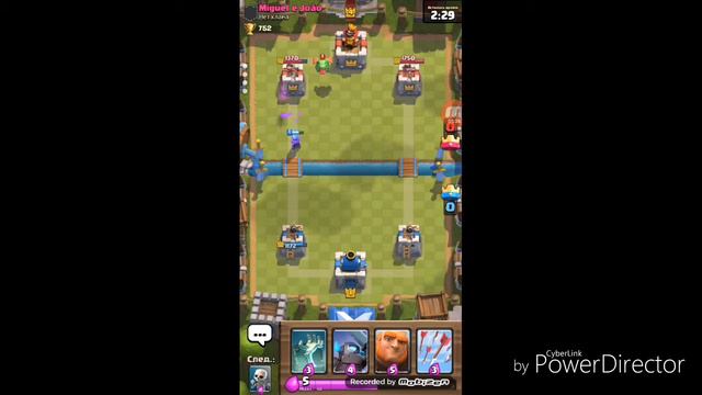 Вот так надо играть хахаха Clash Royle!!! смотреть онлайн