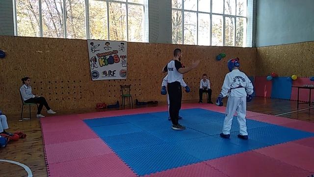 Молчанов К. - Шатров Р (тренер оба Кузнецова И.Ю.) - клубные соревнования "Pride" 2019 таеквондо IT смотреть онлайн