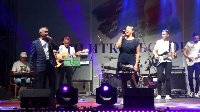 ЧТОБЫ ДУШОЙ НЕ СТАРЕТЬ НИКОГДА... Песню Юрия Чернышова исполняет автор и Людмила Смолянинова смотреть онлайн