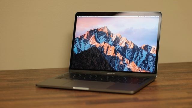 2016 13" vs. 15" MacBook Pro with Touch Bar смотреть онлайн