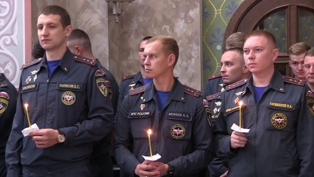 В Свердловской области сотрудники МЧС почтили память Героя России Евгения Зиничева смотреть онлайн