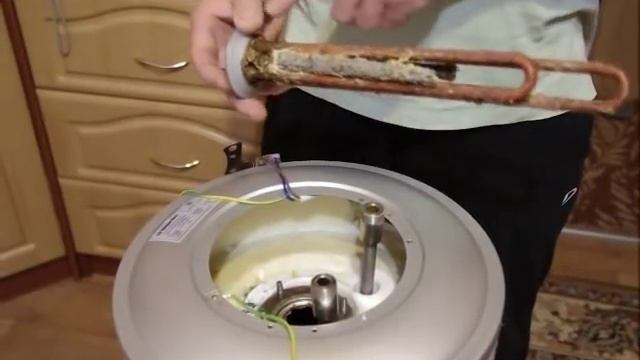 Замена магниевого анода в водонагревательном баке ТЕРМЕКС (почему перегорают тэны) смотреть онлайн