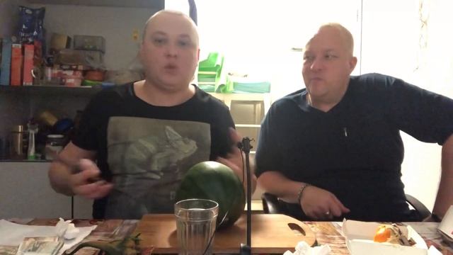 Vine Video шарлатан/Заруба ЮрчикVSЛёха кто быстрее съест Бигтейсти McDonald’s