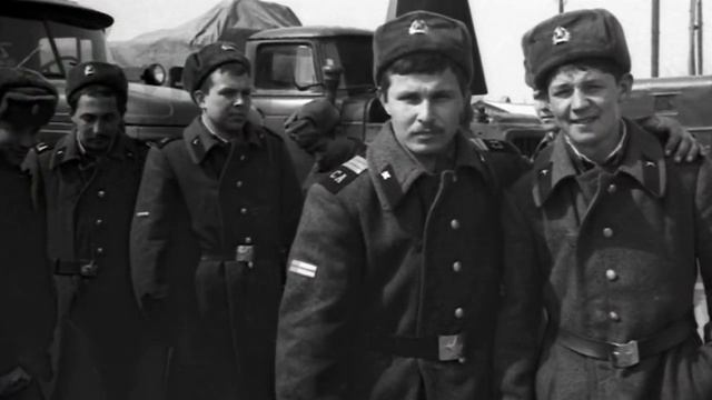 Дембеля, дембеля . Кто служил все сюда . смотреть онлайн