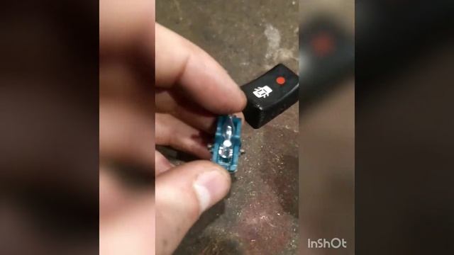 Cambiar foco luz tecla de cierre centralizado - Renault 9 11 смотреть онлайн