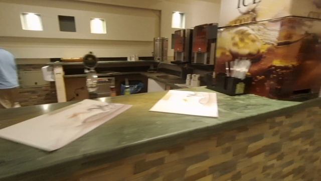 AMC Royal Hotel & Spa смотреть онлайн