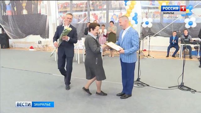 Премия за любовь к знаниям. В Частоозерье выбрали лучшего педагога смотреть онлайн