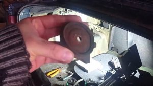 Как снять задний амортизатор  Ford Focus 1 седан #RAZNOBOY #FordFocus1 #фордфокус1