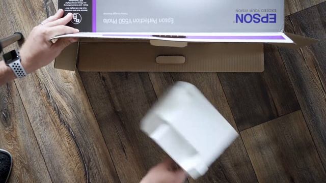 Skener Epson V550 - Unboxing смотреть онлайн