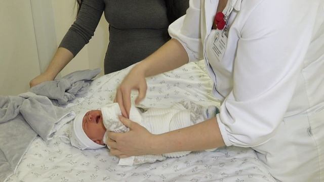 Очень эмоциональная выписка из роддома, Костя смотреть онлайн