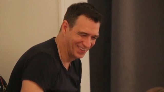 Шкаф кровати трансформеры с диваном и столом Мебель в малогабаритной квартире в Москве на заказ смотреть онлайн