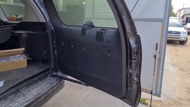 Доводчик двери багажника Toyota Prado, 2017+ смотреть онлайн