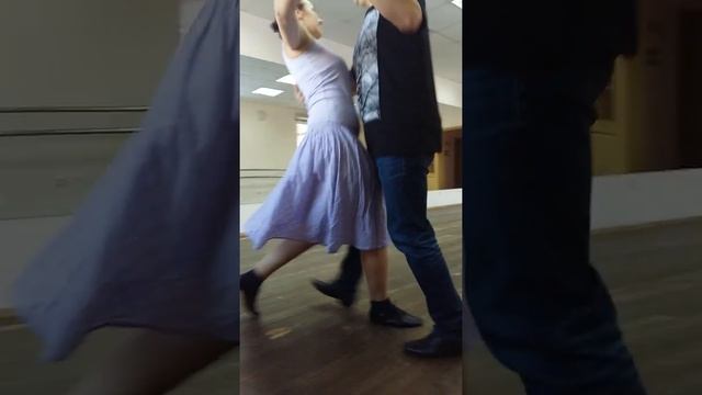 Вальс-бостон в исполнении Сергея и Марии. Уроки от танцевального клуба "TangoSiberia-ТангоСибири" смотреть онлайн