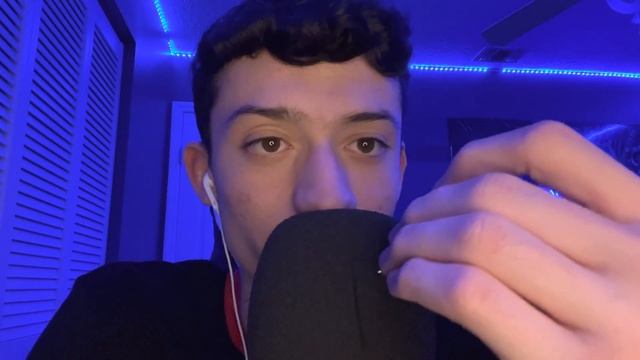 ASMR- My Mom Does 2 Triggers смотреть онлайн