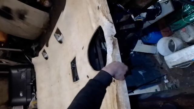 Как самому перетянуть потолок в Крайслер Вояджер!!??? смотреть онлайн