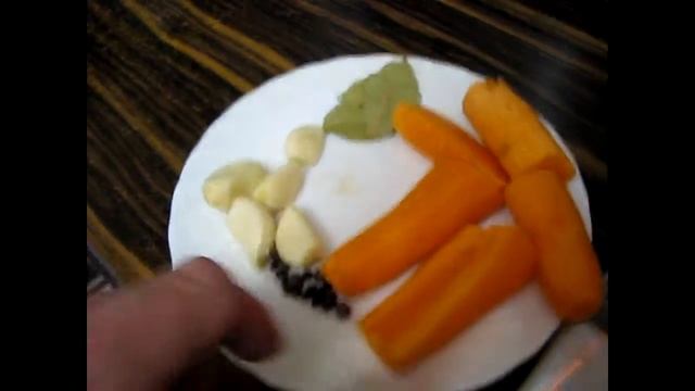 Варю хололдец из домашних кур и другие вкусности смотреть онлайн
