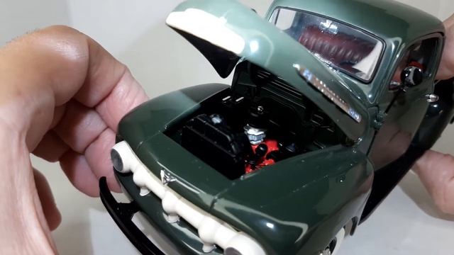 1951 Ford F1 Pickup. модель автомобиля 1/24 от Danbury mint смотреть онлайн