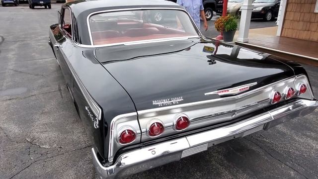1962 Chevrolet Impala Sport Coupe 409 at De Pere Auto Center смотреть онлайн