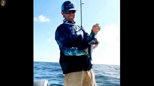 Приколы на рыбалке / Девушки на рыбалке / Шок рыбалка / Пьяные на рыбалке смотреть онлайн