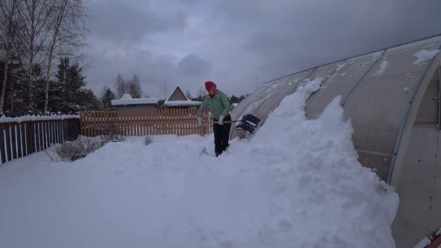 : соток в феврале. Три дня в летнем домике. Three days in a summer house in winter. смотреть онлайн