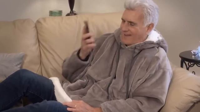 Двусторонняя толстовка-плед 2 в 1 смотреть онлайн