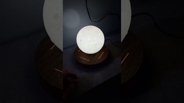 ночник левитирующая луна смотреть онлайн