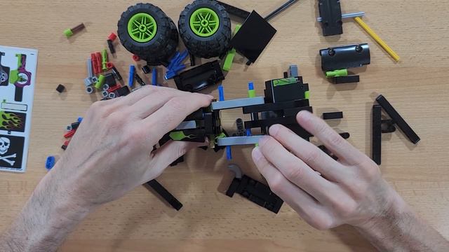 LEGO Technic 42118 Monster Jam Grave Digger смотреть онлайн