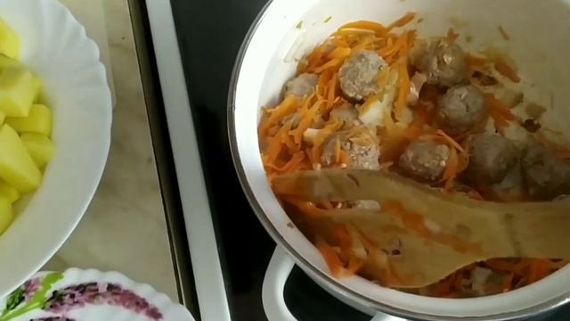 Тушеный картофель в сметане с фарше! смотреть онлайн