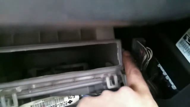 Замена фильтра салона Daihatsu Terios 2008г.в. смотреть онлайн