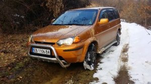 Honda HR-V 2000 4x4 off-road (mud + snow)