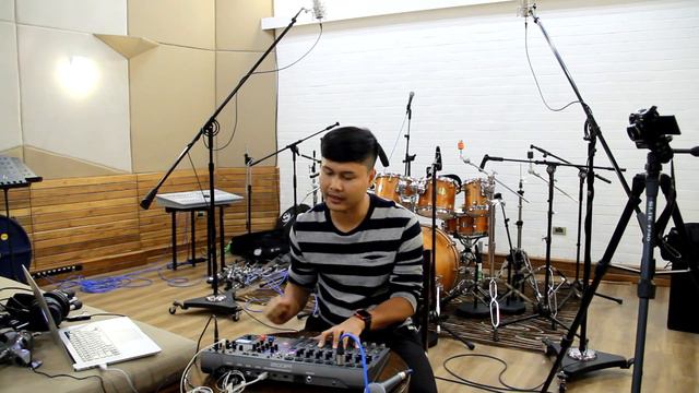 รีวิว ZOOM LiveTrak L 12 смотреть онлайн