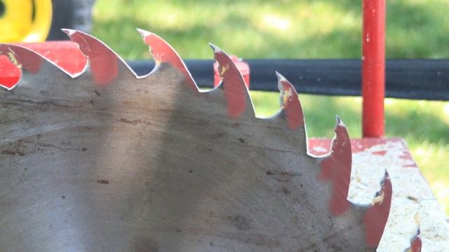 Звук гула пиления, Sound buzz sawing смотреть онлайн