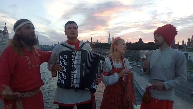 Жива Матушка над Москвой рекой смотреть онлайн