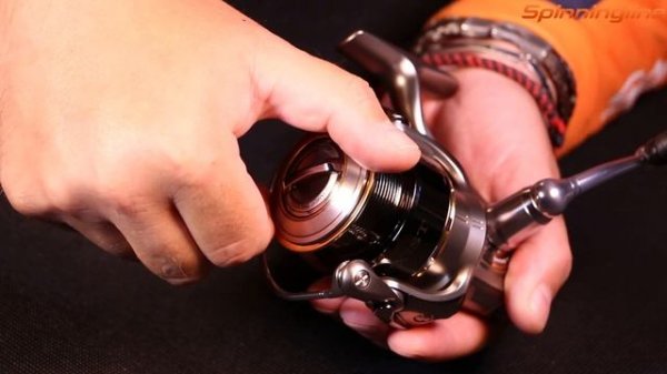 Безынерционная катушка Daiwa Exist