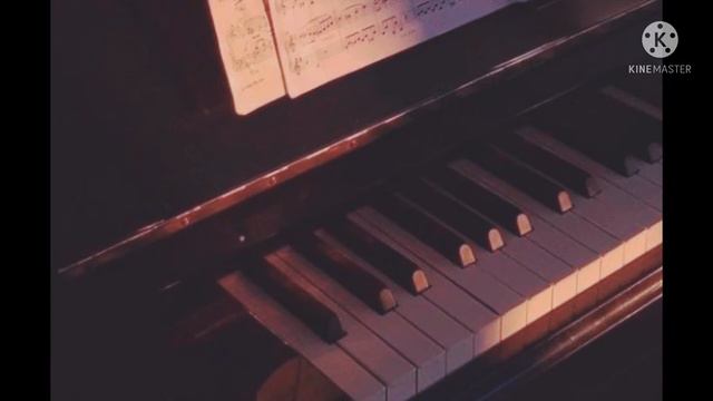 An out of tune piano playing merry go round of life edit audio смотреть онлайн