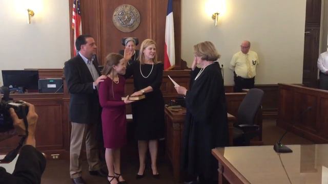 Judge Dusek Sworn in смотреть онлайн