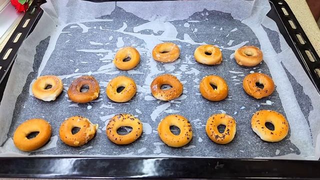 Просто высыпьте сушки в кипящее молоко!! НАУЧИЛА ВСЕХ ПОДРУГ ГОТОВИТЬ ТАКИЕ ВКУСНЯШКИ! смотреть онлайн